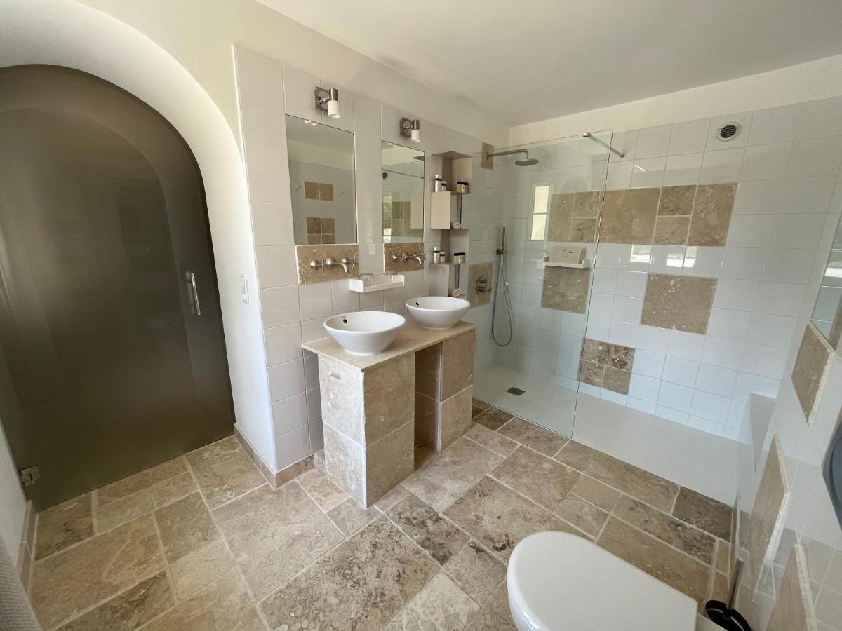 Domaine De La Citerne Bed & Breakfast Nans-les-Pins Exterior photo